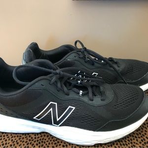 New Balance Black Men’s Shoes Sz 13